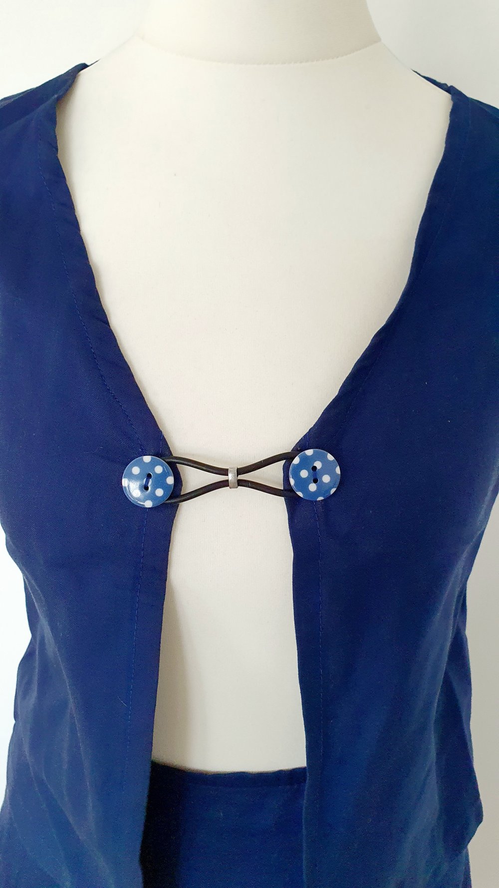 Weste mit Zierknöpfen marineblau für Mädchen