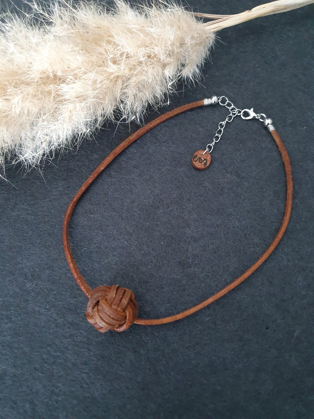 Kette Choker Halsband echtes Leder mit Knoten Affenfaust Makramee 