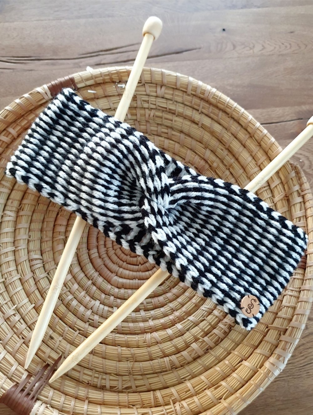 Strick Stirnband Ohrenwärmer 3D Optik Illusion Unikat handmade schwarz weiß