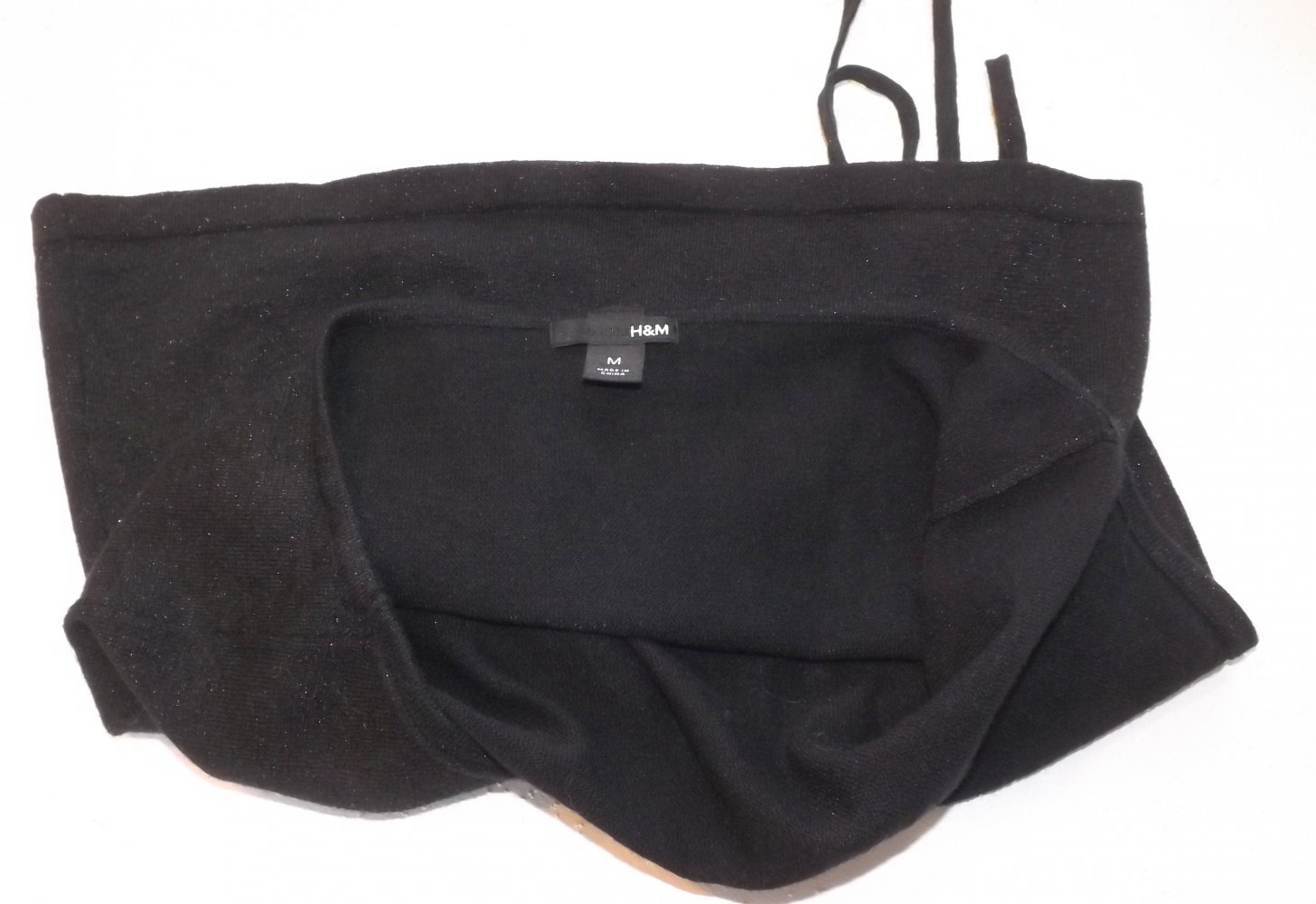 Top - M - rückenfrei - leichter Strick - schwarz mit Lurex 
