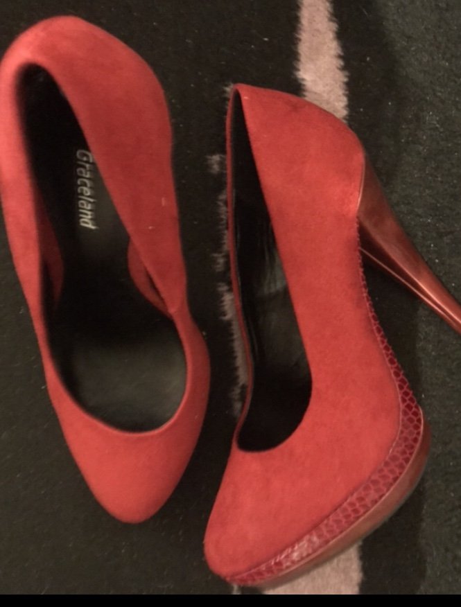 Verkaufe diese Schuhe (NEU)