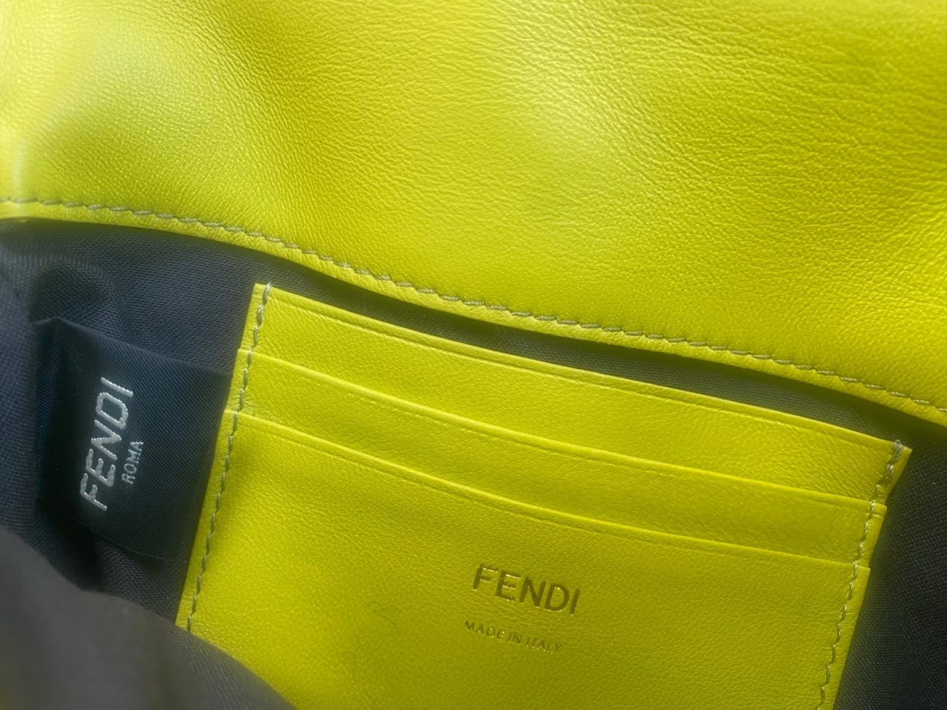 FENDI BAGUETTE MINI Tasche Nappaleder acid green neuwertig