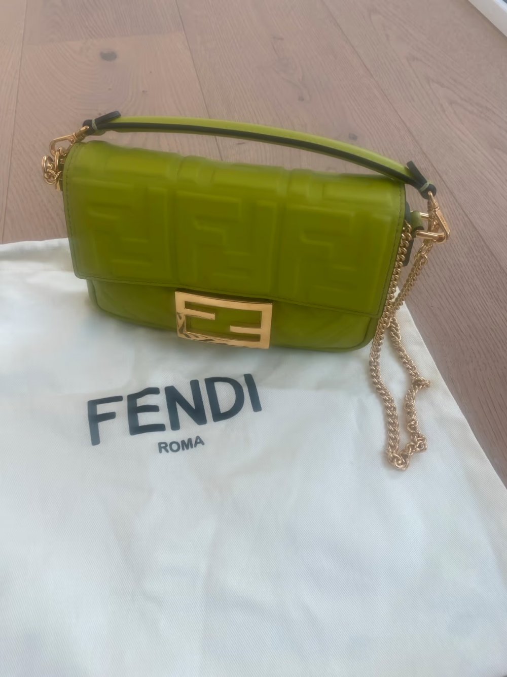 FENDI BAGUETTE MINI Tasche Nappaleder acid green neuwertig