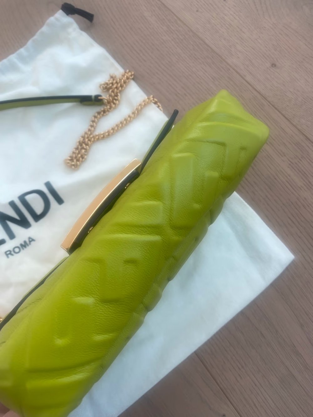 FENDI BAGUETTE MINI Tasche Nappaleder acid green neuwertig