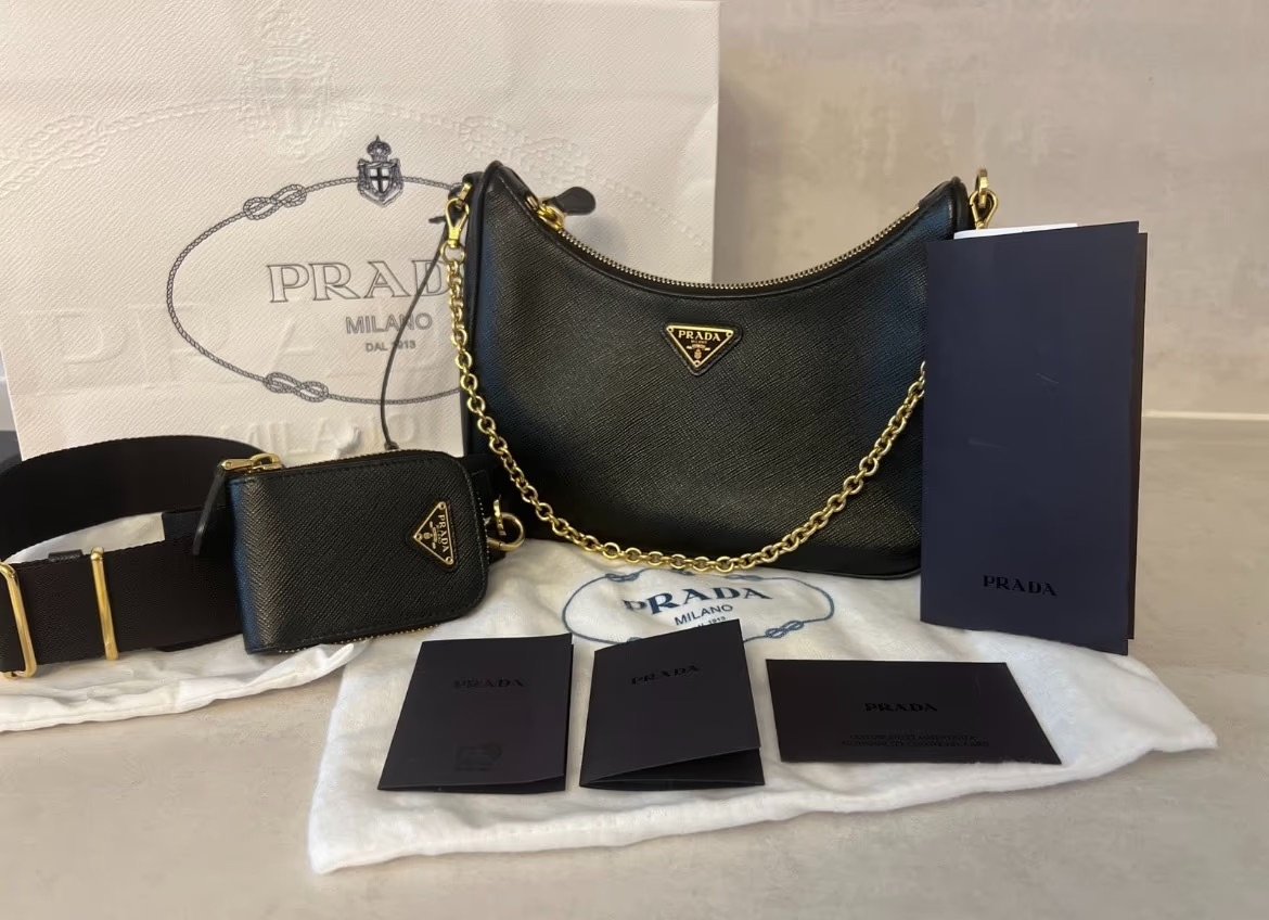 PRADA RE-Edition Tasche aus Saffiano Leder