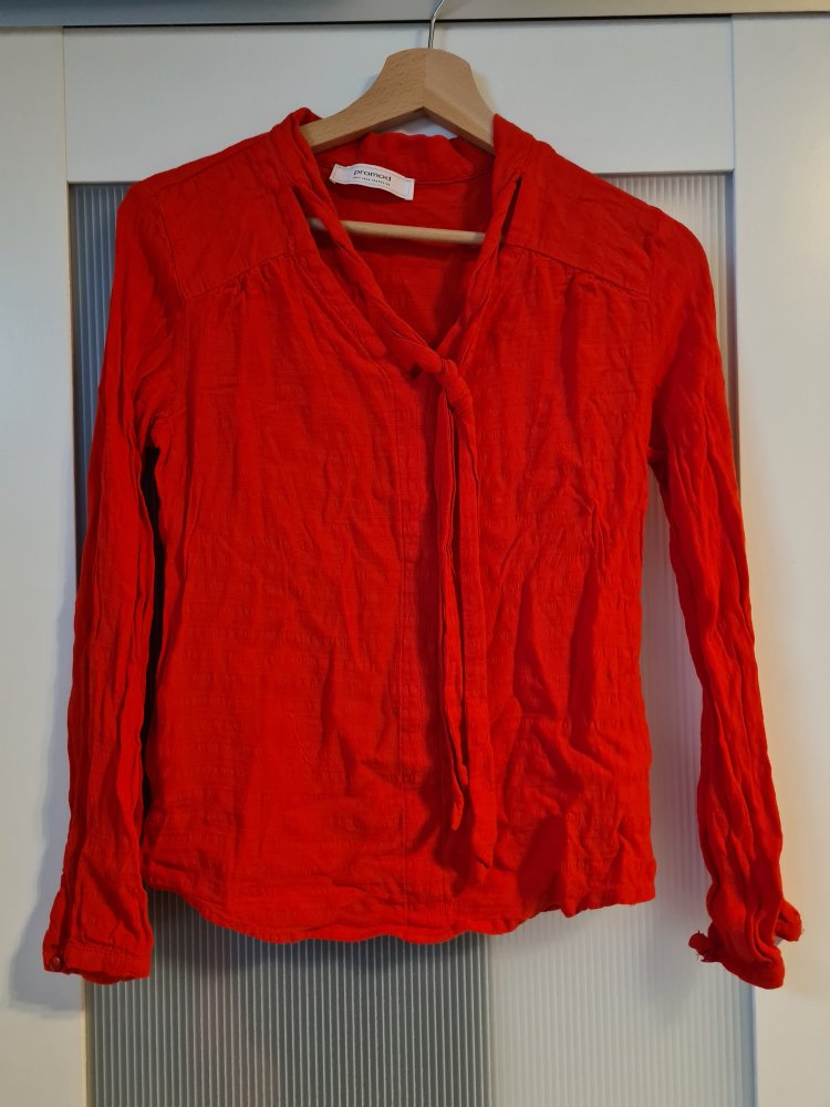 Elegante Schluppenbluse