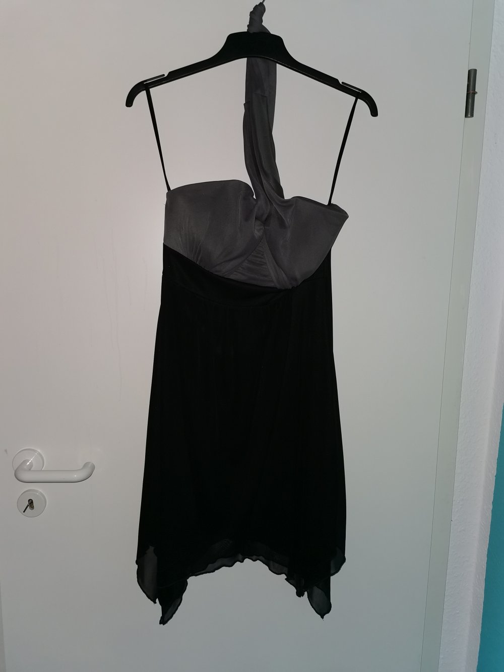 Kurzes Kleid
