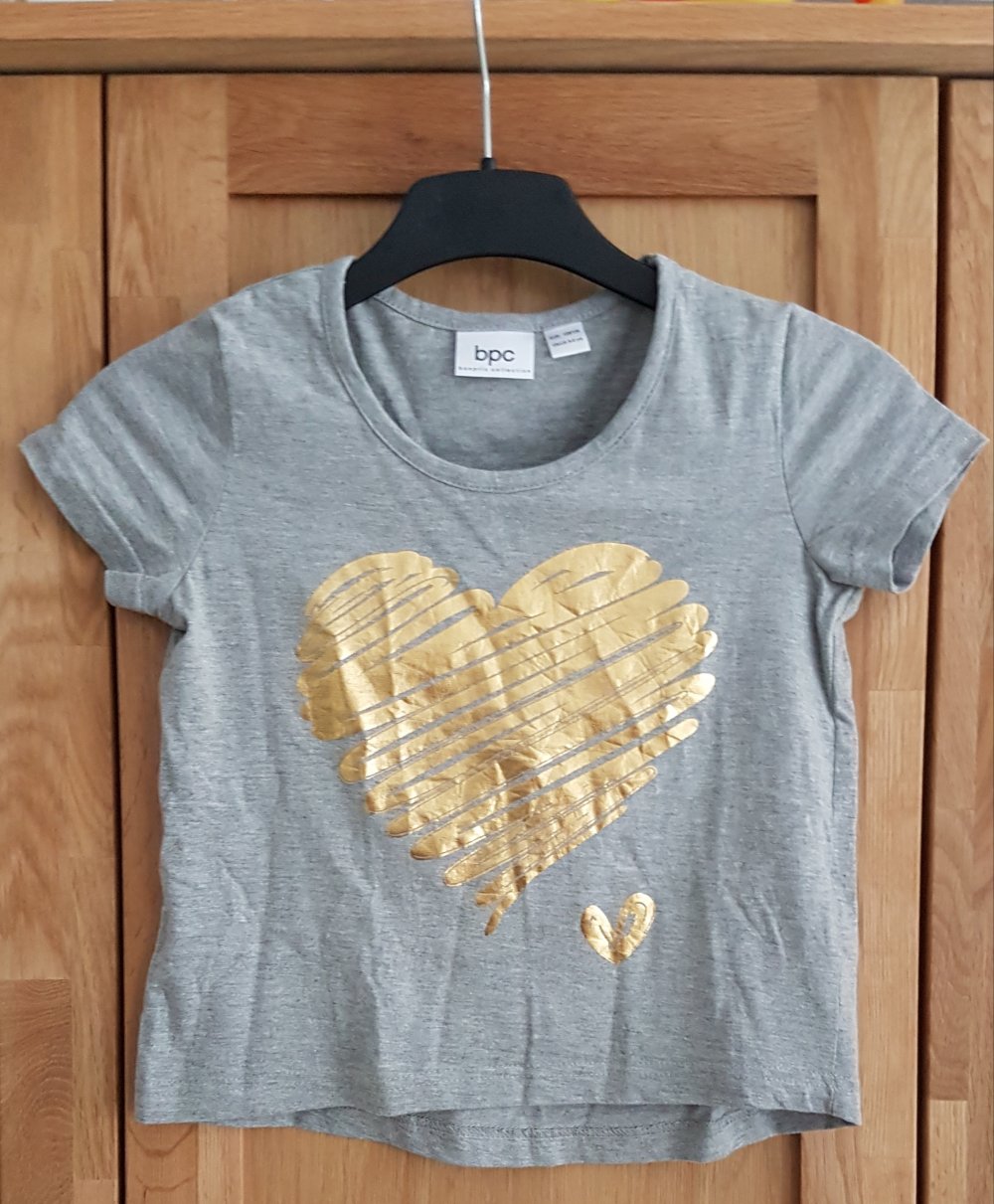 graues Kindershirt