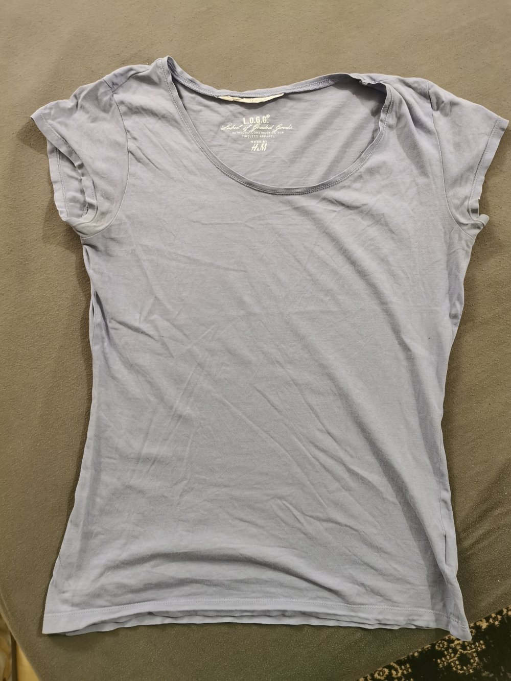 blaues T-Shirt