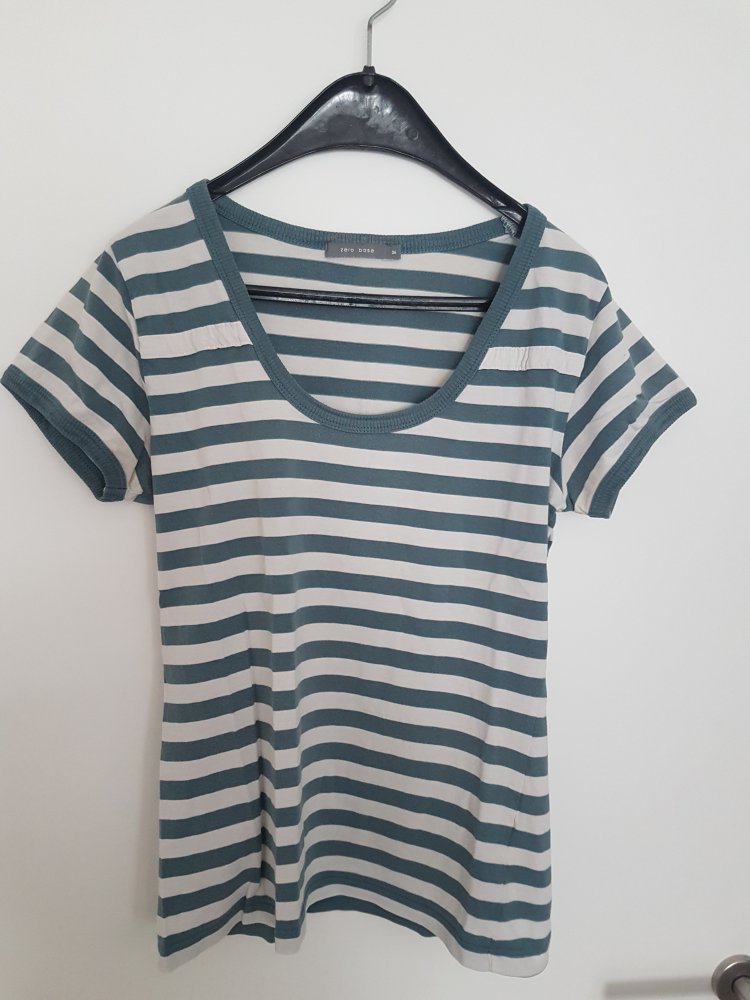 gestreiftes T- Shirt