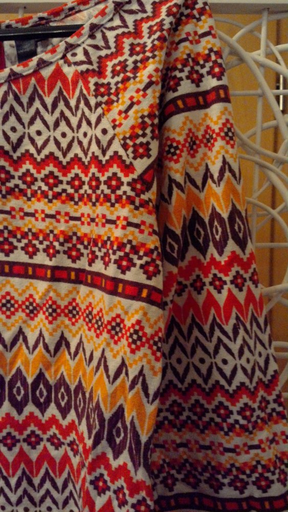 Gemusterter Pulli
