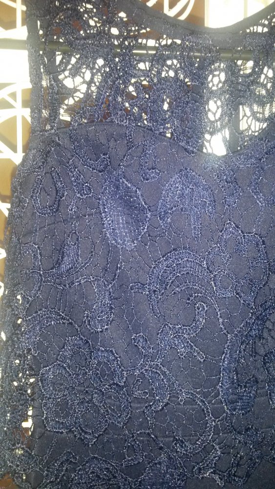 Minikleid mit Spitzenlage