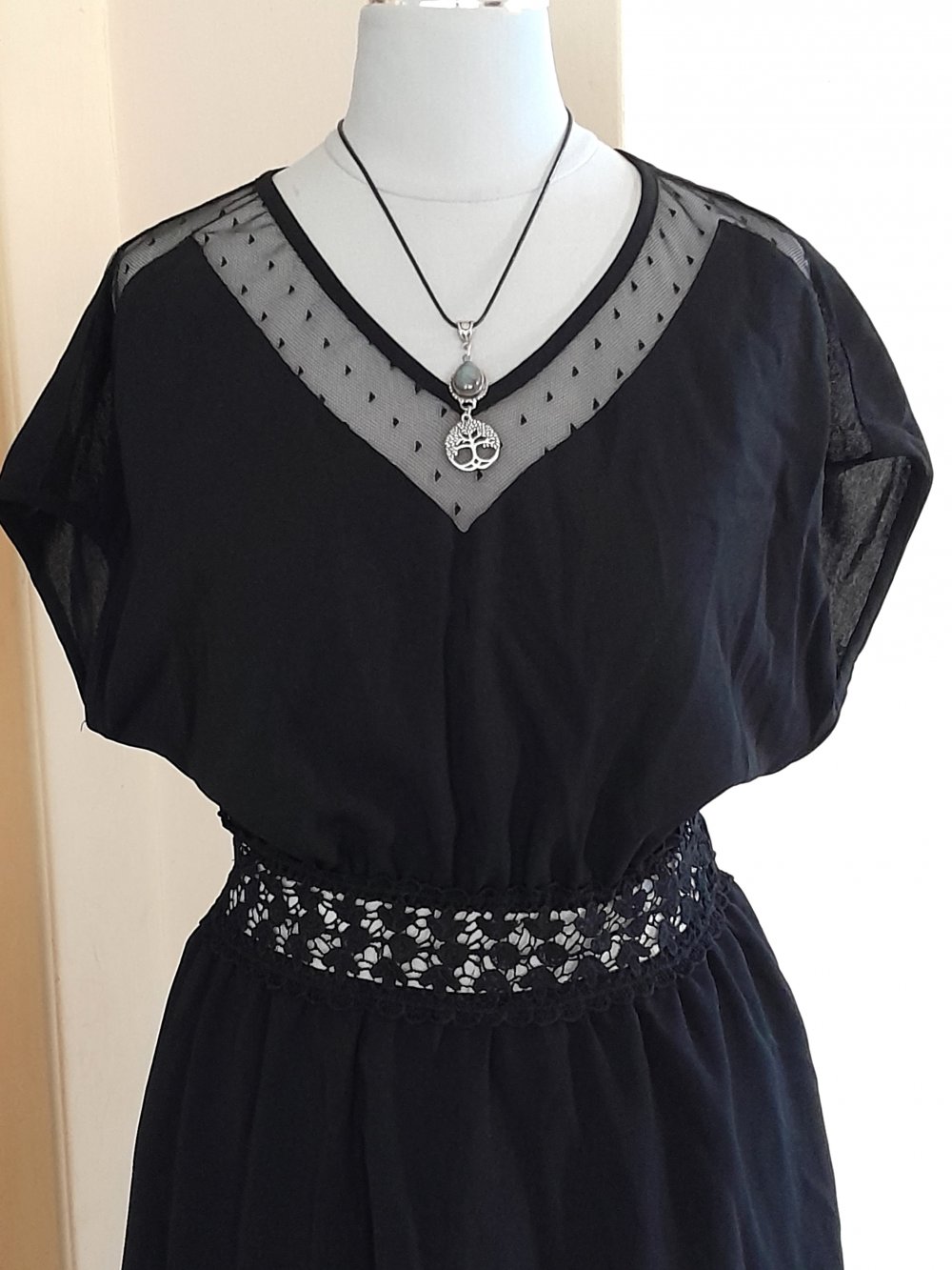 Schönes, schwarzes Midikleid, Gr.S
