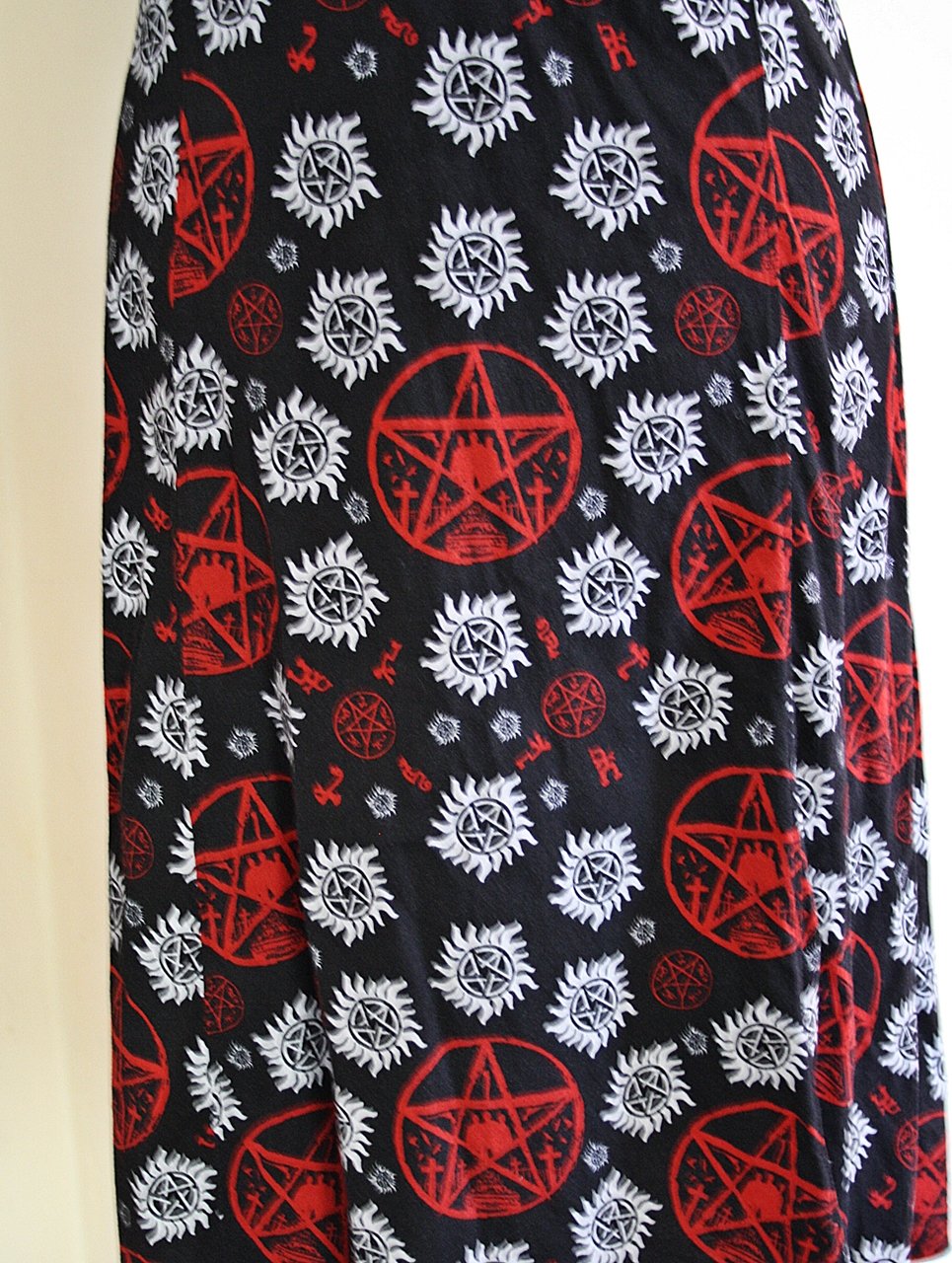 Wunderschönes, schwarzes Supernatural Midikleid, Gr.S