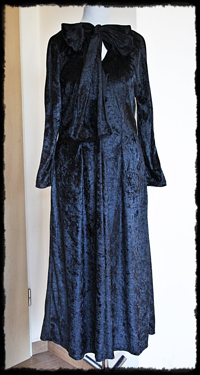 Wunderschönes, schwarzes Midi Vintagekleid aus Samt, Gr.S