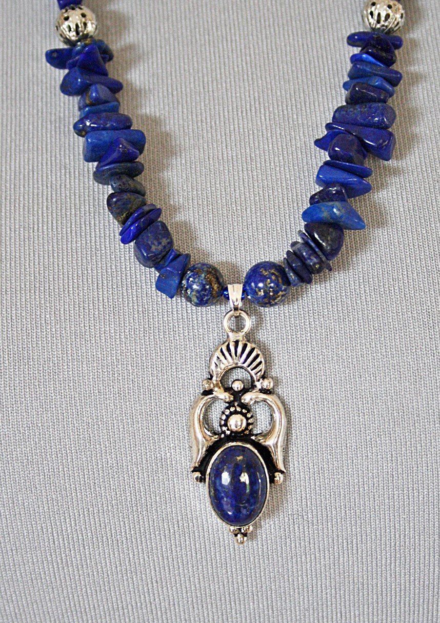 Wunderschöne Edelsteinkette mit Lapislazuli