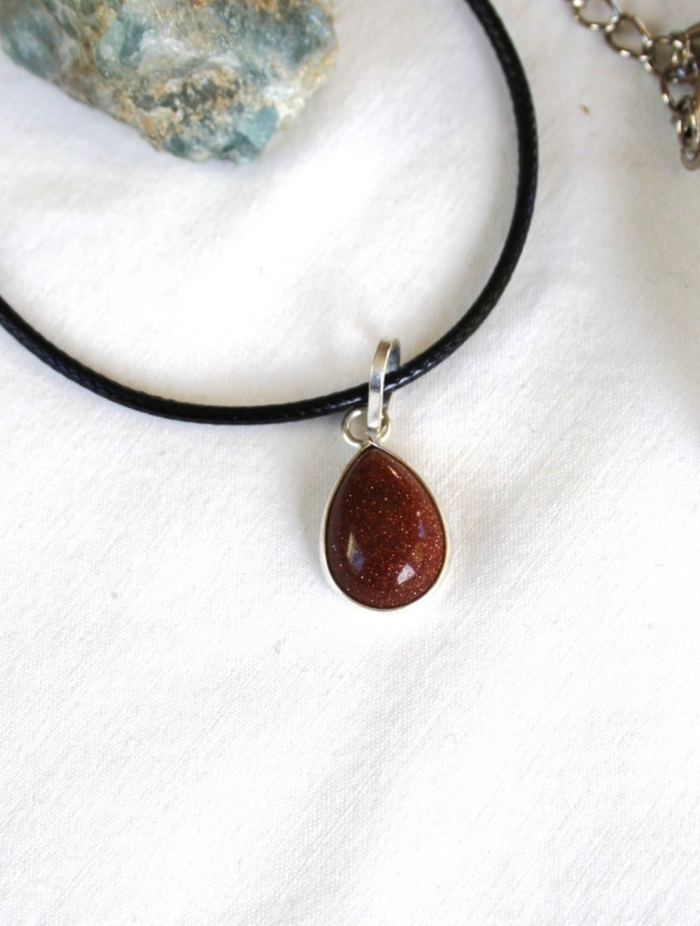Wunderschöne Vintage Kette mit Goldfluss Anhänger