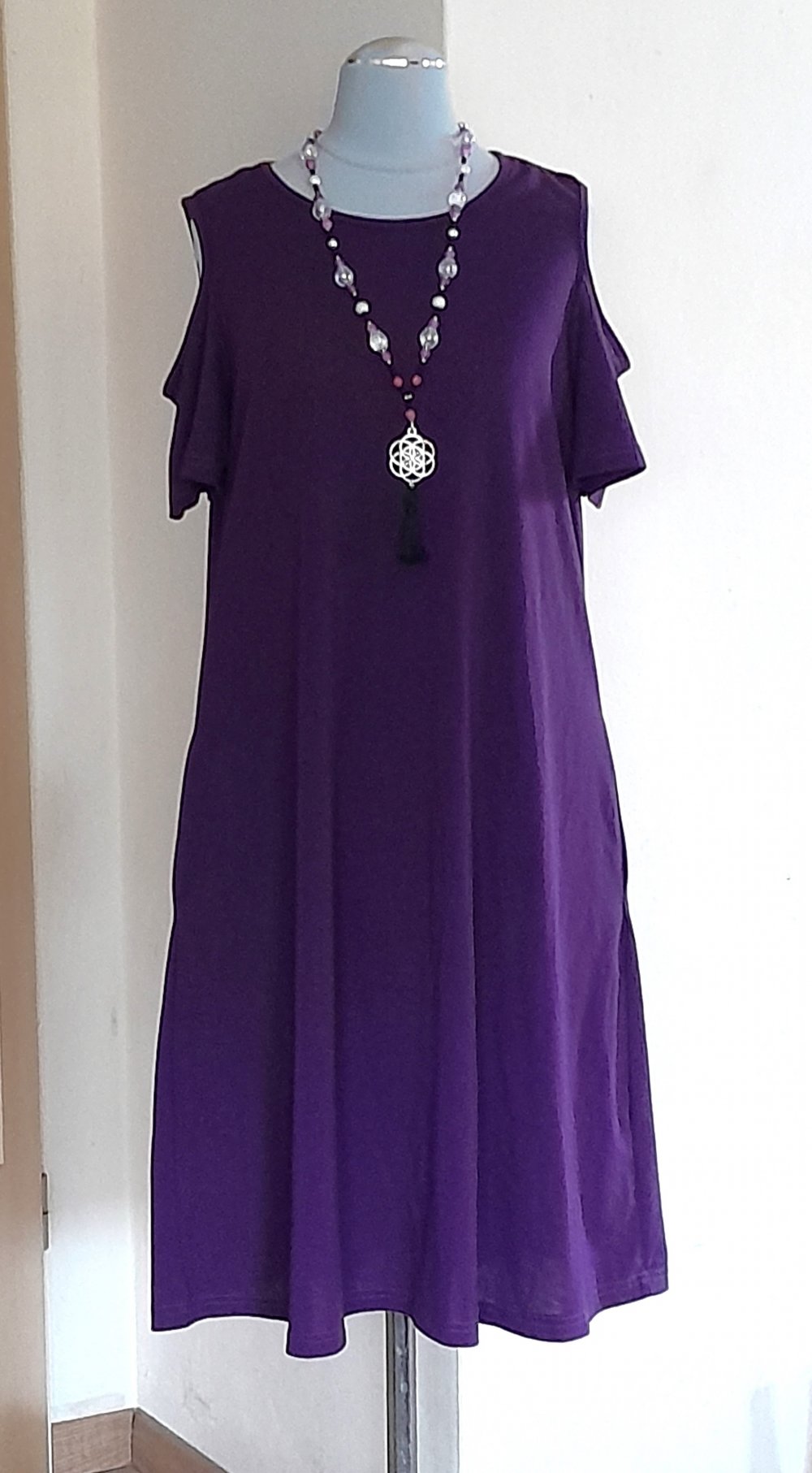 Lockeres Midikleid in dunklem Lila, Gr.36/38