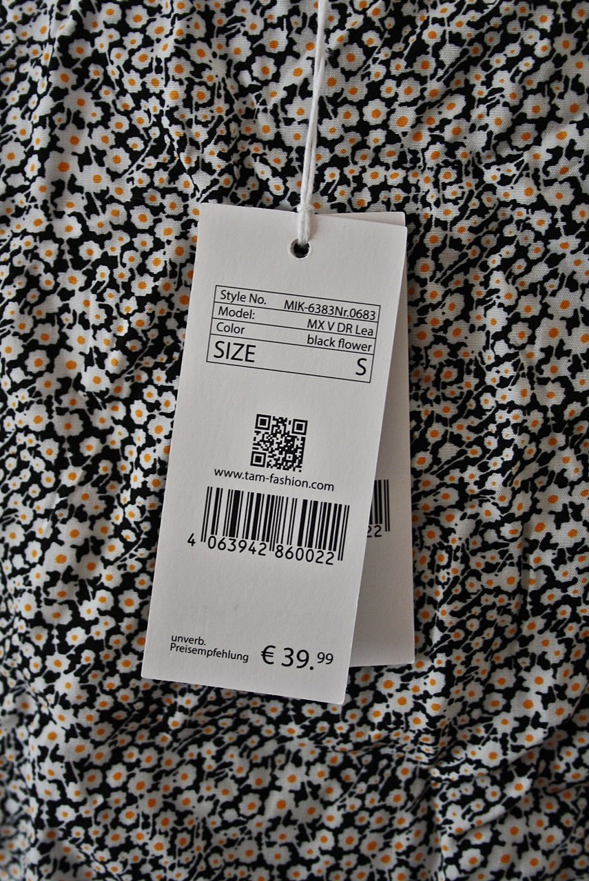 Wunderschönes, neues Maxikleid mit Streublümchen, Gr.S