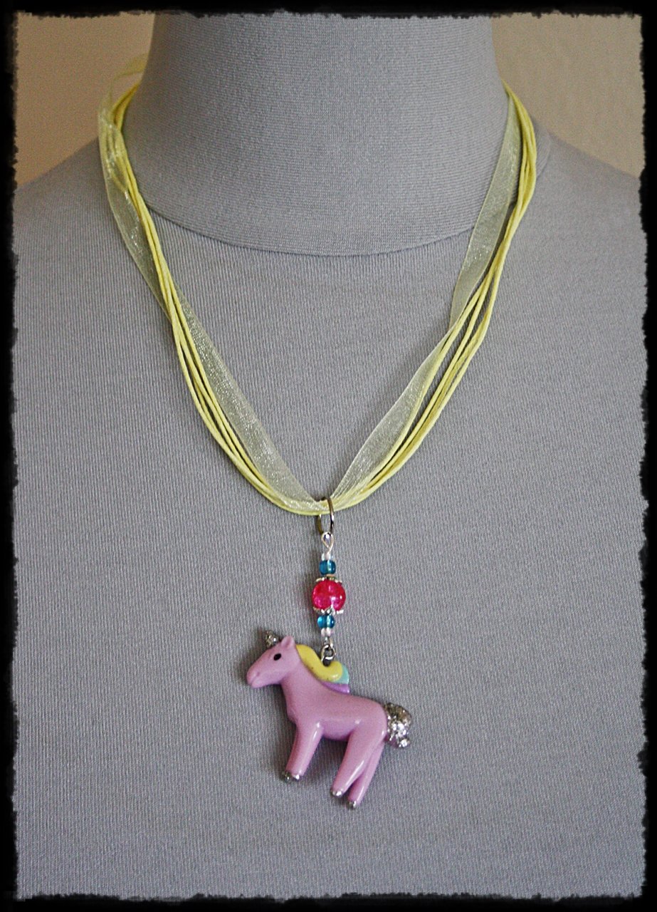 Einzigartige Kawaii Kette mit Einhorn Anhänger, Unikat