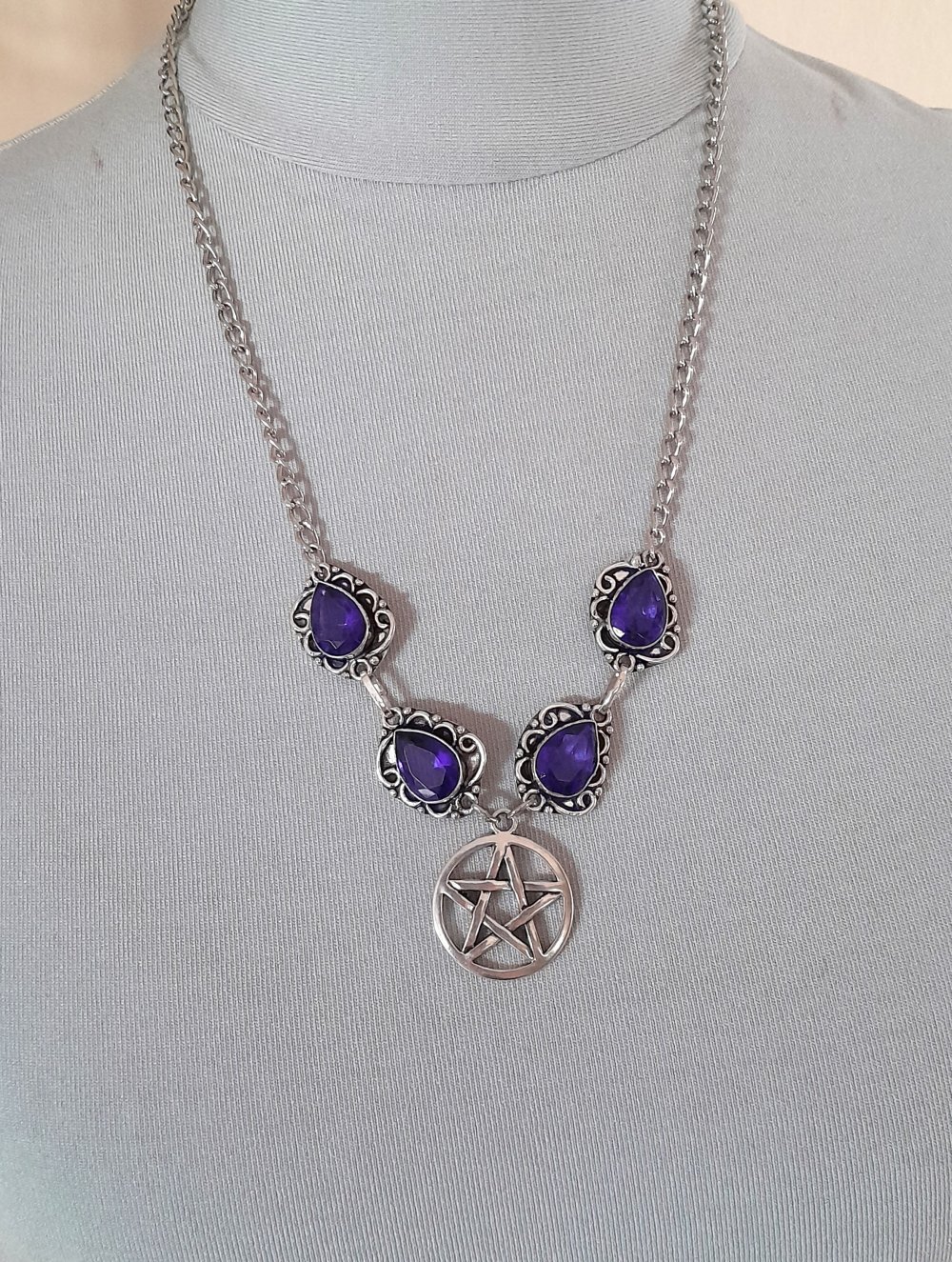 Wunderschönes, ausgefallenes Collier mit Pentagramm