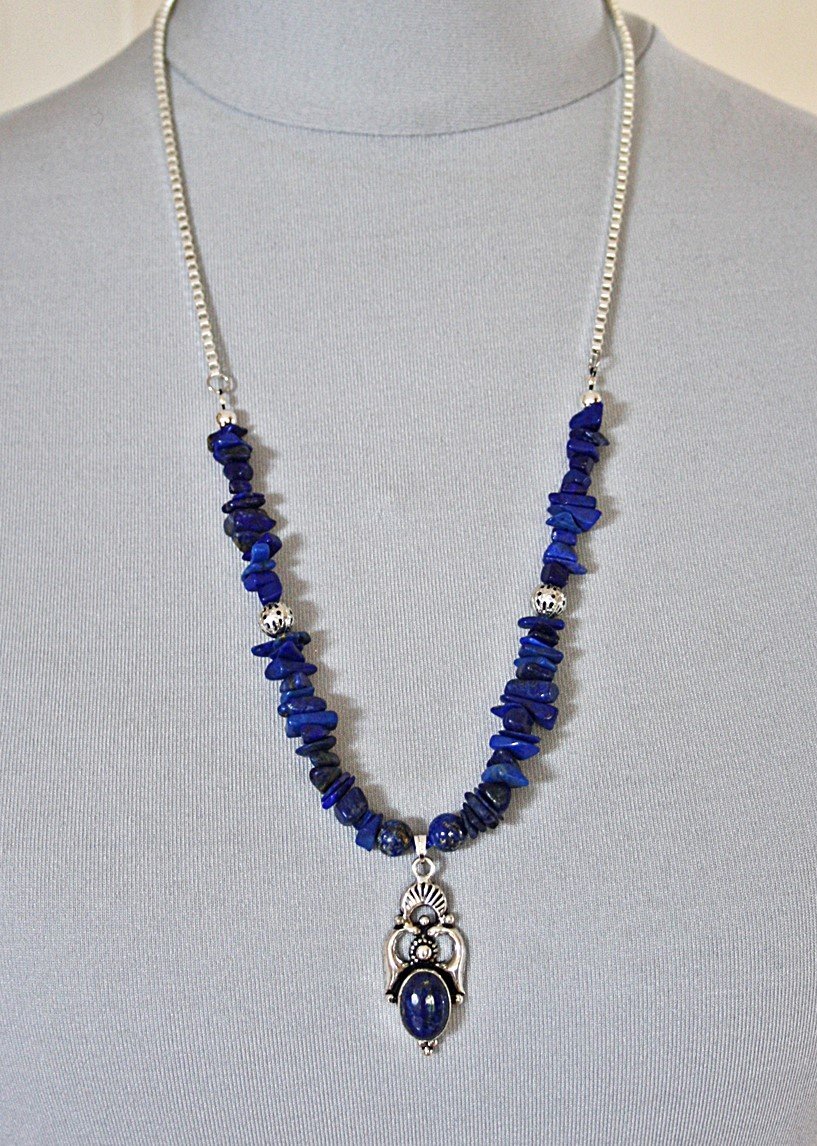 Wunderschöne Edelsteinkette mit Lapislazuli