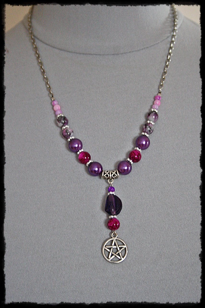 Wunderschönes Collier mit Pentagramm