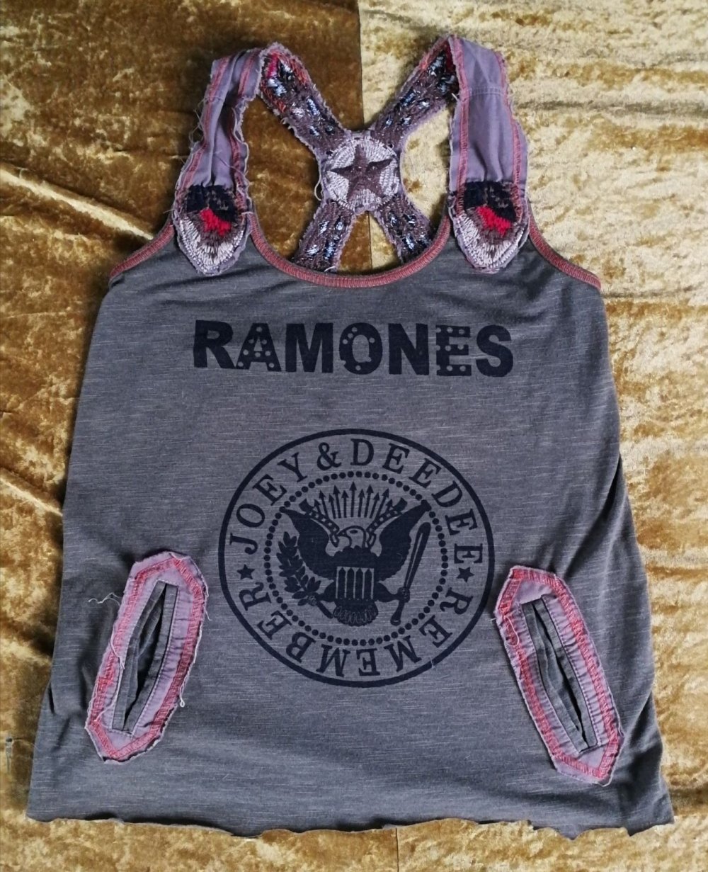 The Ramones! Custom USA Bandshirt Top Star Stickdesign Handarbeit Custom Designer Punk