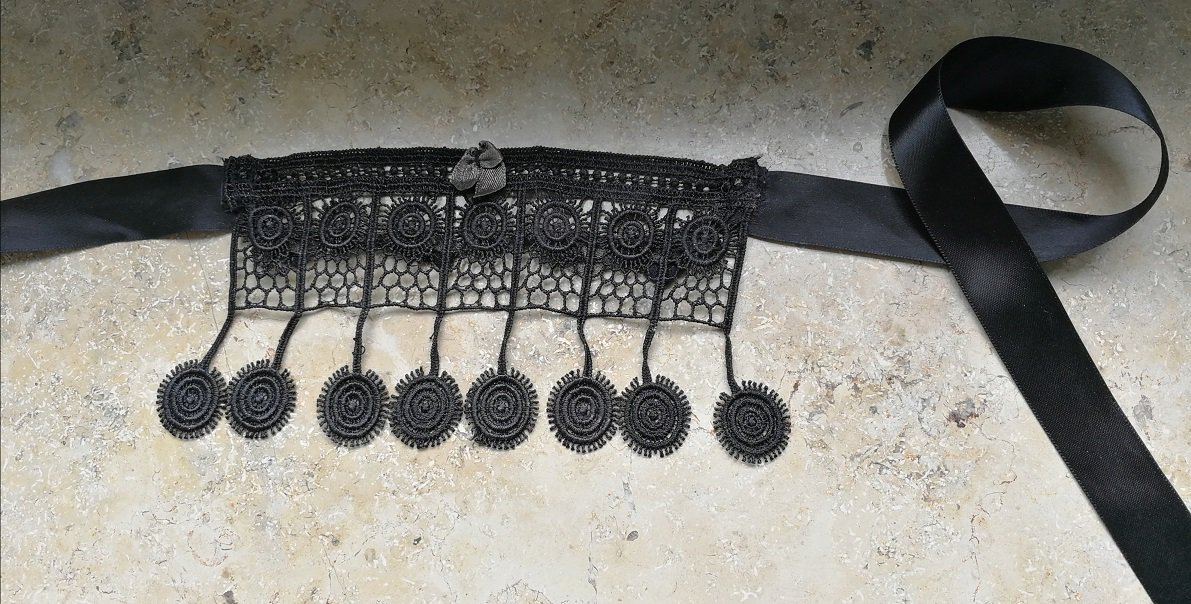 Halsband Choker! Sexy Chokerband aus Spitze Häkel Exotik Gothic Rockchick Customschmuck!