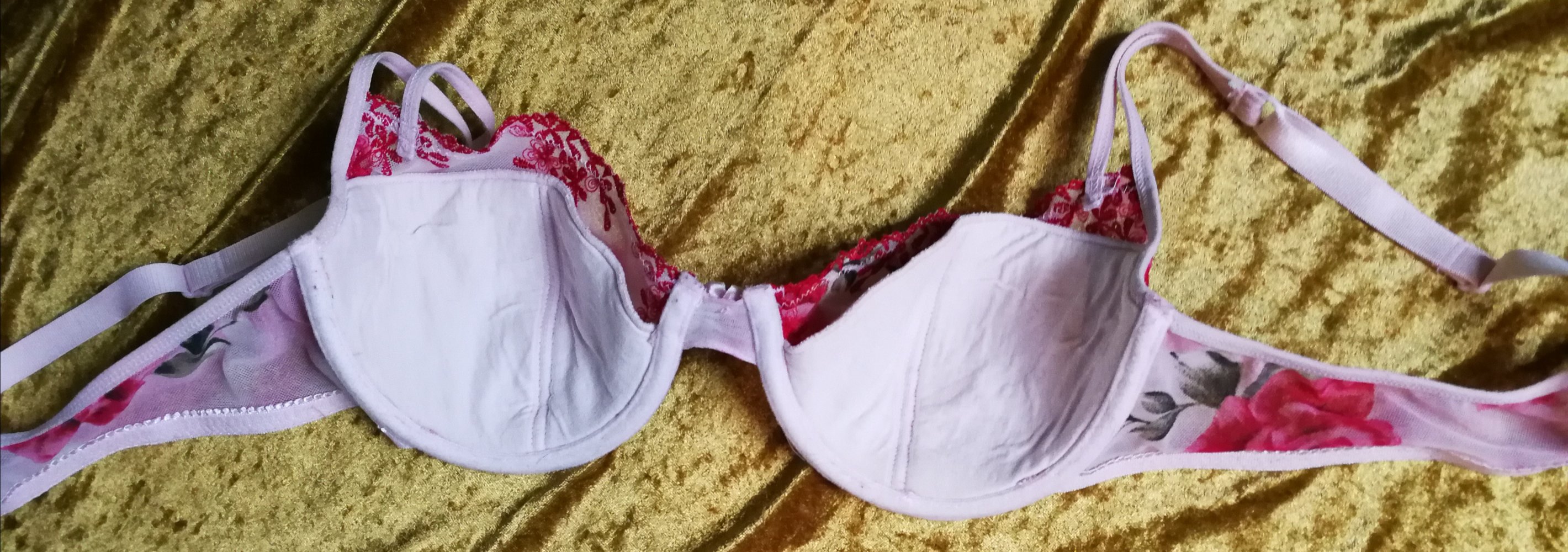 BH Büstenhalter mit roten Stickblumen Floral rosa Spitze transparent Schalen BH