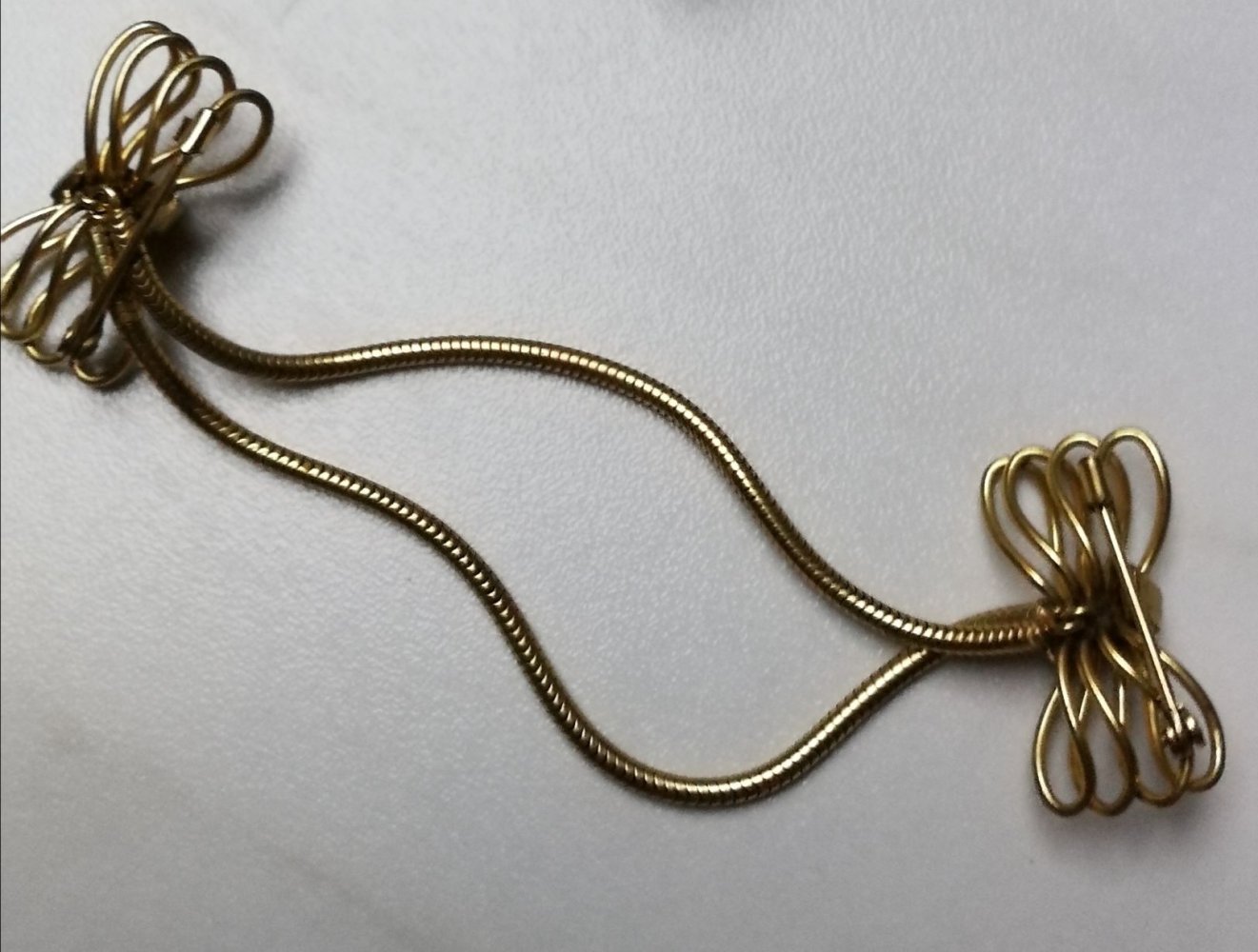 Goldbroschen Schleifen Strass Antik Vintage Deko besonderes Design! Sehr rar!