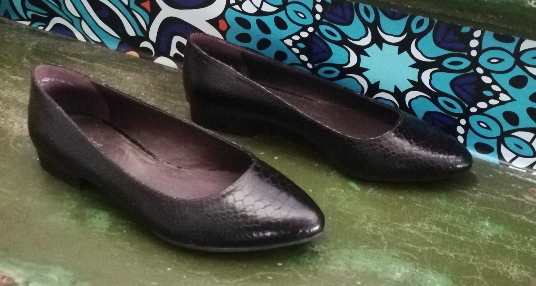 Schlangenlederimitat Ballerinas schwarze flache Schuhe klassisch sexy schön Gr. 39