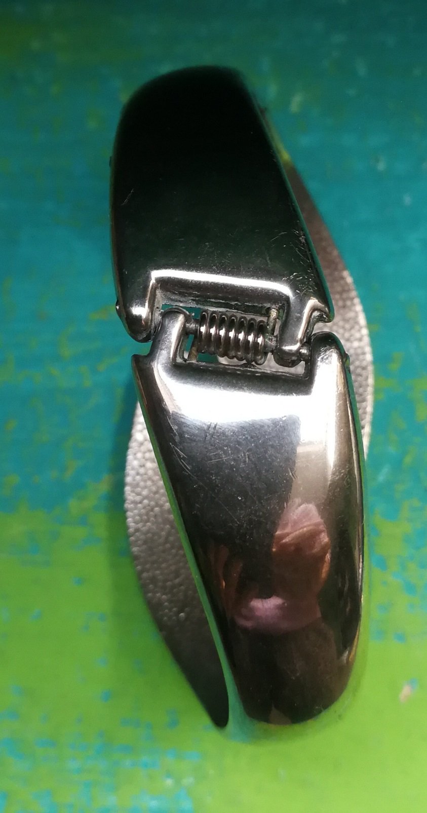 Silber-Armreif mit Klappeffekt & irrem Design! Original 80er Kult!