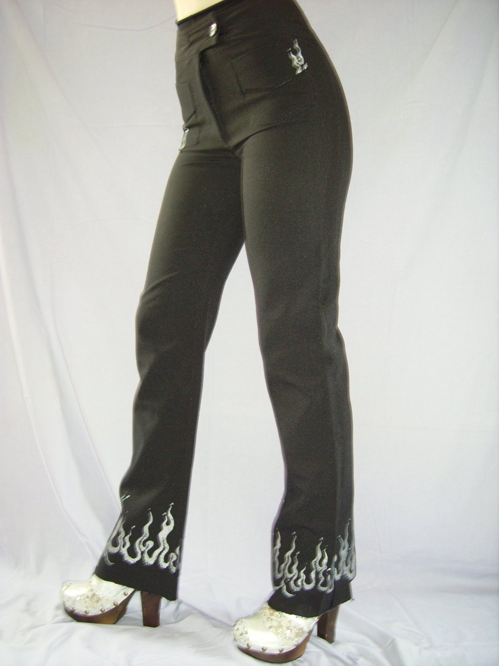 Schwarze Designerstoffhose Bühnenoutfit Flammendetails True Vintage 90er Strass