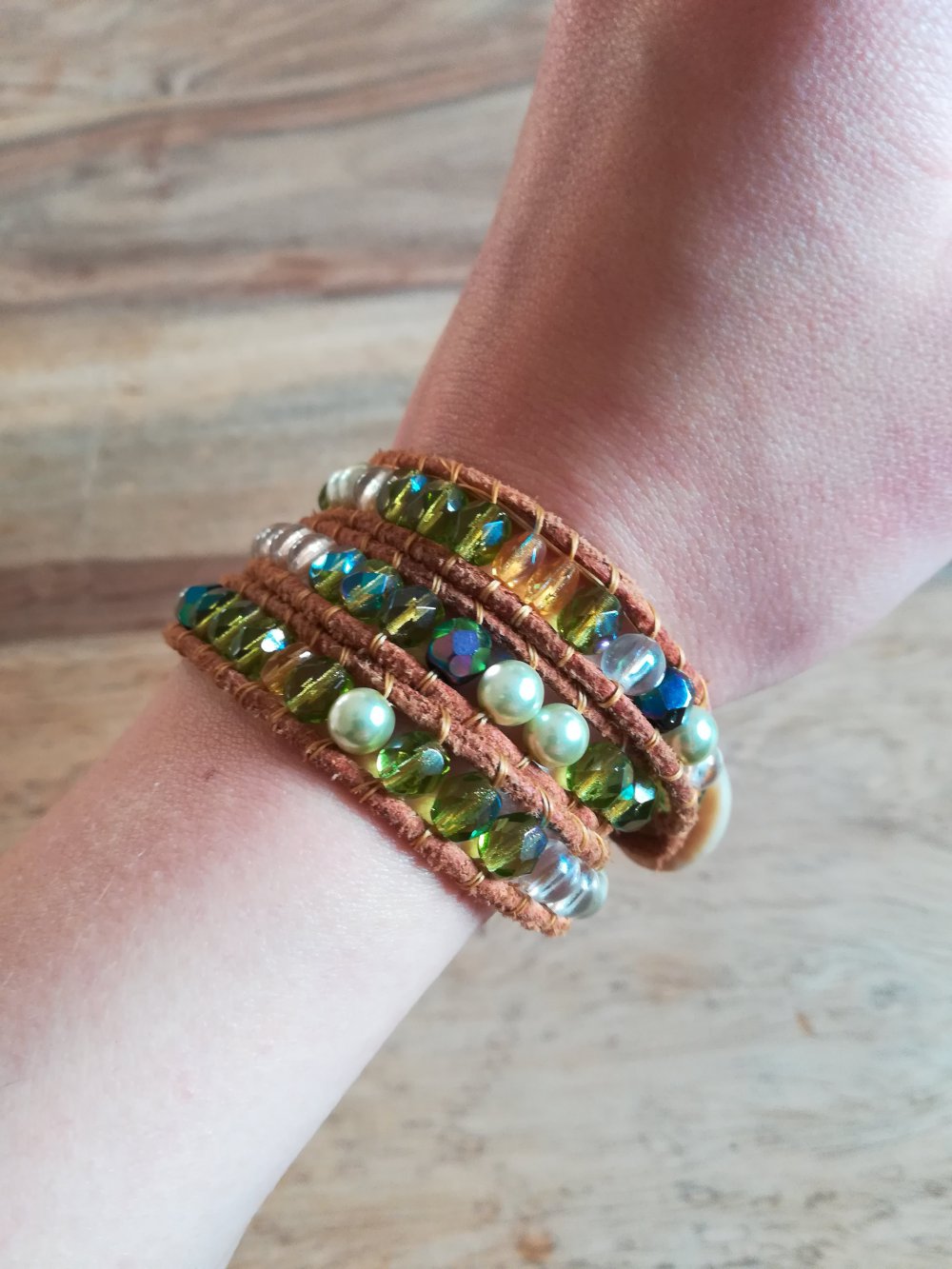 Grünes Glitzer-Wickelarmband 