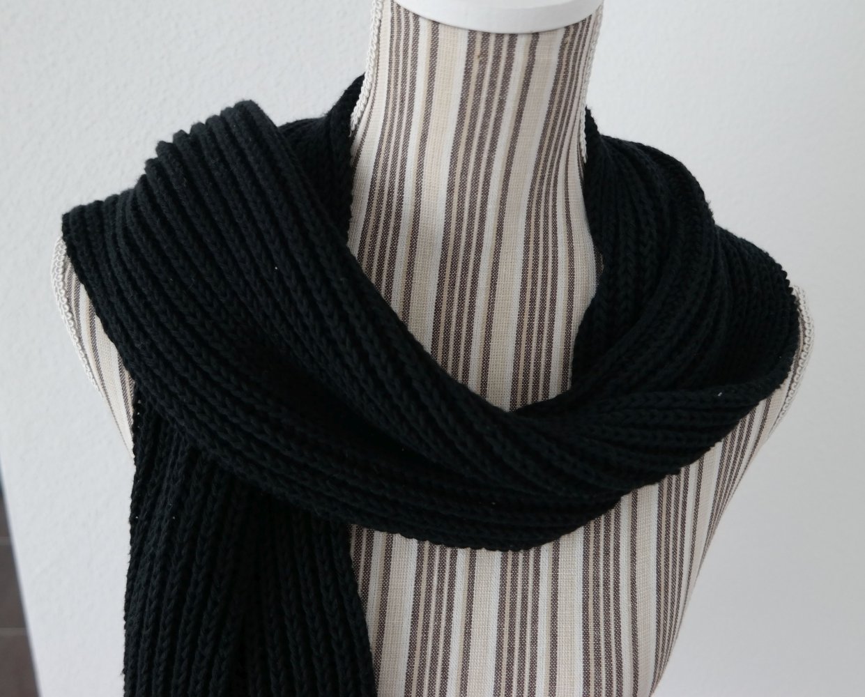 Schal Strickschal Strick gestrickt schwarz DIY