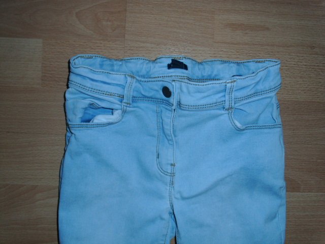 1 Jeans ( Review) und 1 7/8 Jeans ( Kiabi), hellblau, Gr. 140/146