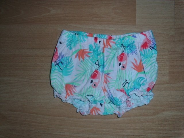 Kurze Hose von H&M, mit Flamingos, Gr. 86