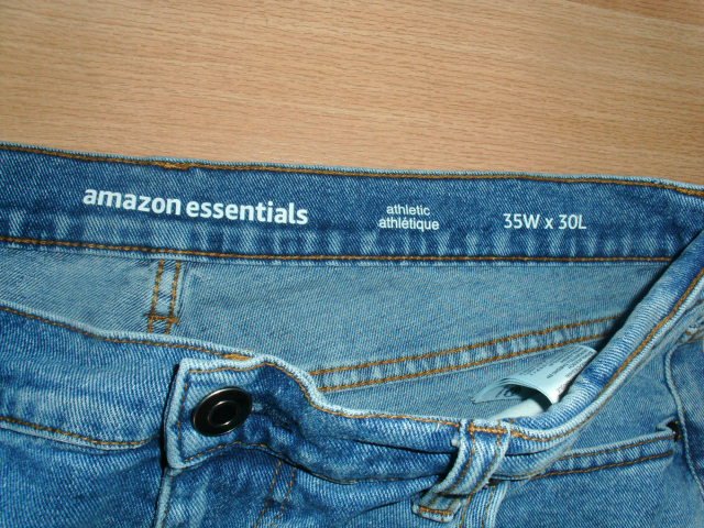Jeans von Amazon Essentials, mittelblau, Gr. 50/52 (35/30)