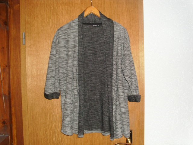 Cardigan von Janina, hellgrau-schwarz, Gr. 38