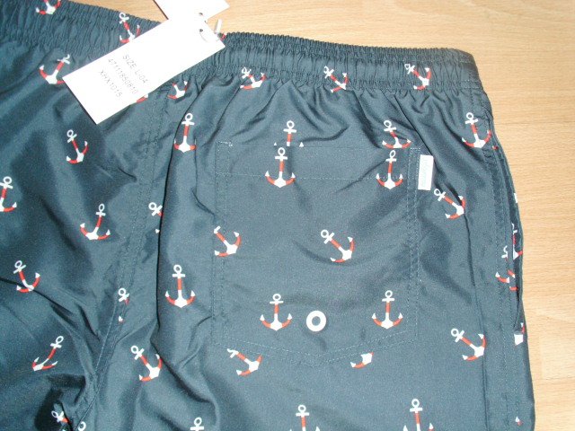 Badeshorts von Maamgic, blau mit Motiv, Gr. L mit Etikett