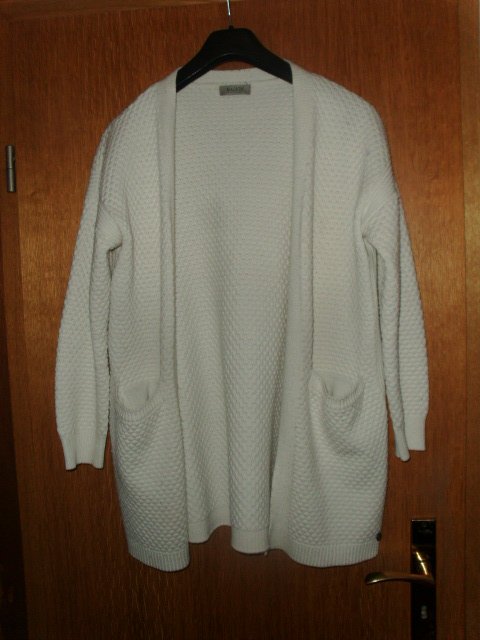 Cardigan von Malvin, wollweiß, Gr.  42