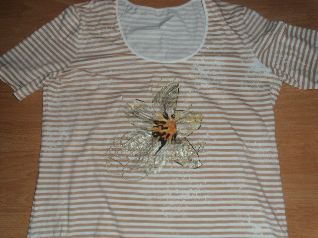T-Shirt, beige-weiß geringelt mit Motiv, Gr. 44