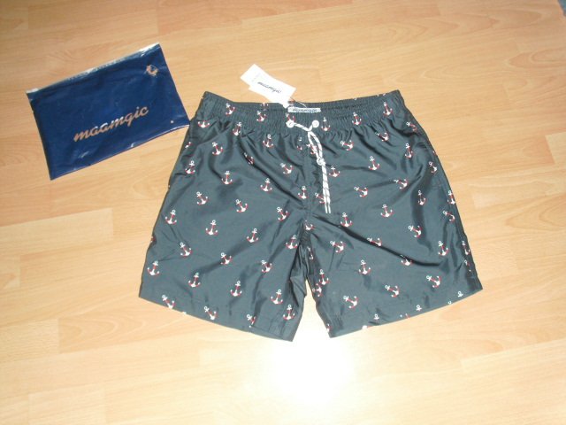 Badeshorts von Maamgic, blau mit Motiv, Gr. L mit Etikett