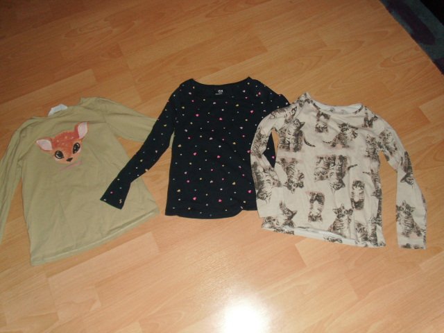 3 Langarmshirts von H&M, mit Motiven, Gr. 122/128