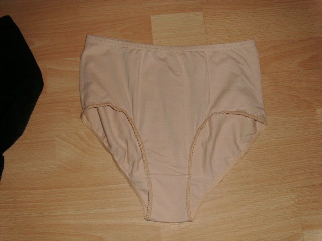 3 Damenslips von Petite Fleur, schwarz und beige, Gr. 36/38 OVP