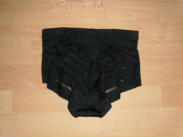 Slip von DIM, schwarz mit Shaping Effekt, Gr. 38 NEU