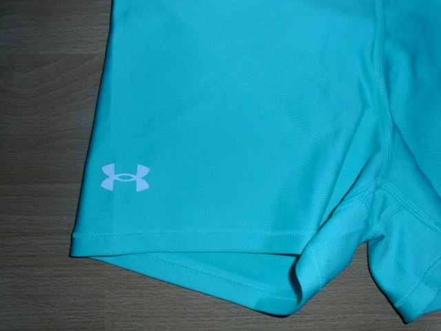 Shorty von Under Armour, hellgrün, Gr. 40/ M mit Etikett