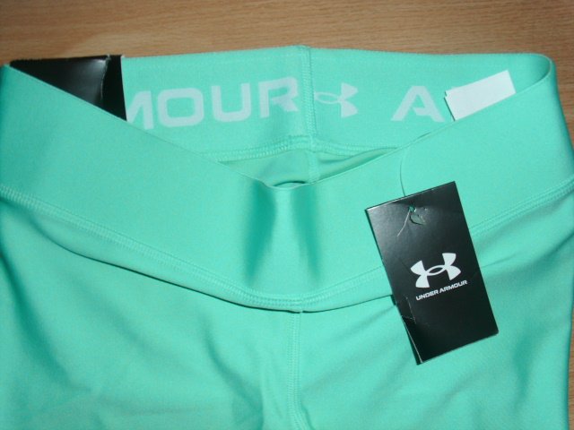 Shorty von Under Armour, hellgrün, Gr. 40/ M mit Etikett
