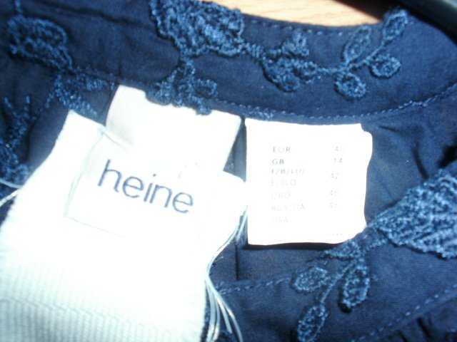 Bluse von Heine, dunkelblau mit Motiven, Gr. 40